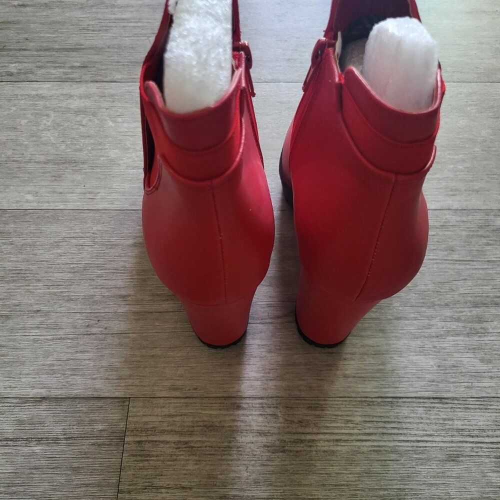 Red Hot Booties! - Picture 3 of 3